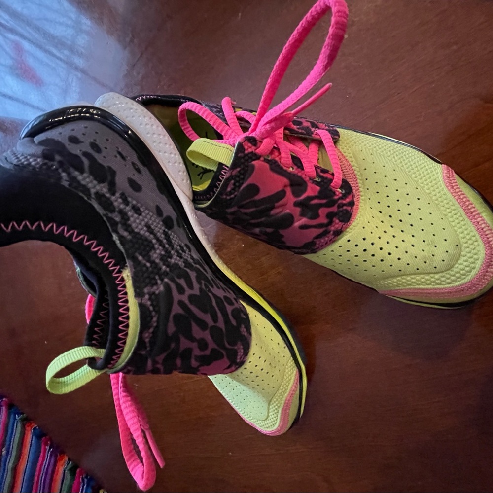 Under Armor, tenners/water shoes, size 7
